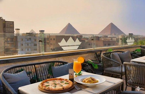 Kafrat al Jabal Hotel | Taj Pyramids View Hotel