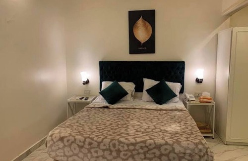 Al Duqqi Hotel | Tiab Masr Hotel