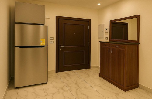 Al-Manasrah Ski Chalet | Tranquil Chalet Retreat in Port Said with City Views
