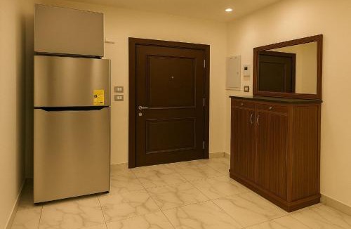 Al-Manasrah Ski Chalet | Tranquil Chalet Retreat in Port Said with City Views