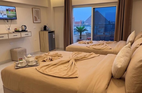 Al Haram Bed & Breakfast | Triple Room with Balcony & Free Breakfast