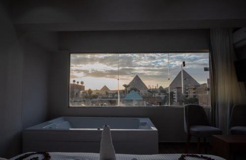 Al Haram Hotel | Tuya pyramids Queen
