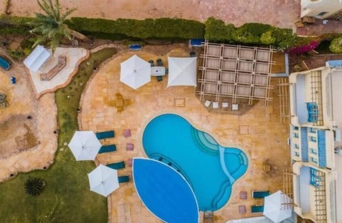 El Hadaba Villa | Unique location with private pool and beach access