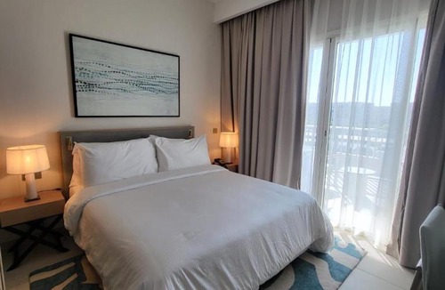 Sidi Abd El-Rahman Apartment | Vida Marina marassi hotel apartment with extra fees for beach or pool access شقة فندقية عائلات فقط في أوتيل فيدا مراسي مارينا دخول شاطئ البحر او حمام السباحة برسوم إضافية