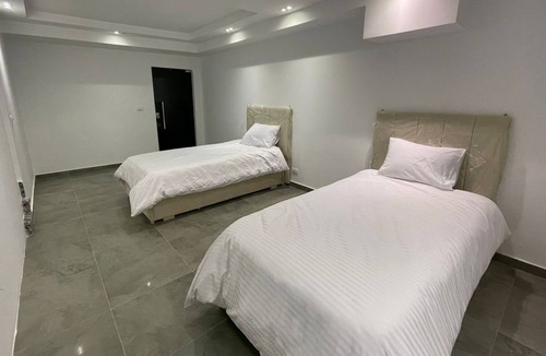Sheikh Zayed City Villa | Villa with pool