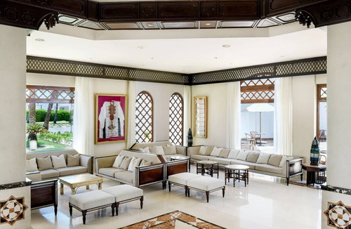 El Hadaba Hotel | Wake Up Steps from the Sea l Exclusive Access to Spa, Sauna, Pools & Night Shows