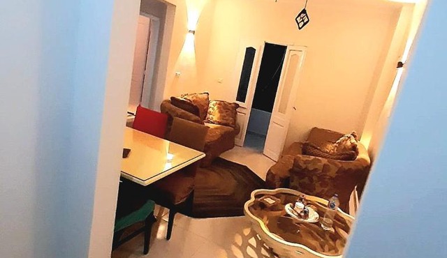 شقة فاخرة مفروشة بالكامل الحي الإيطالي in ‘Ezbet `Abd el-Ḥamîd
