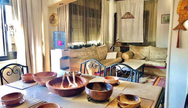 2-bedroom apartment close to the airport in Heliopolis with WiFi, AC