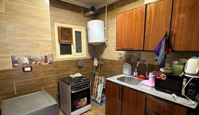 3-bedroom apartment near downtown, Jame Anwar, VIP Rare find.