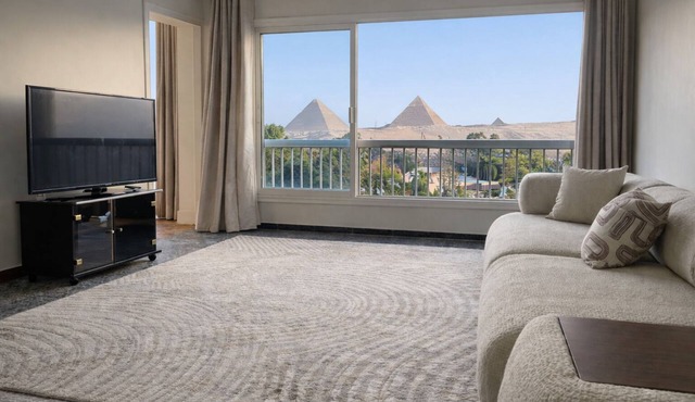 3 Pyramids + Grand Egyptian Museum +Roof Top | 3BR