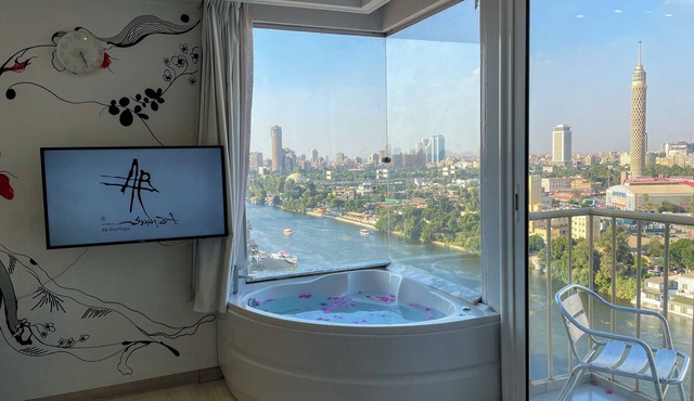 AB N1008 Nile view std with a Jaccuzi in Giza Governorate