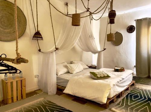 Afro Room In Maadi in sharing apartment