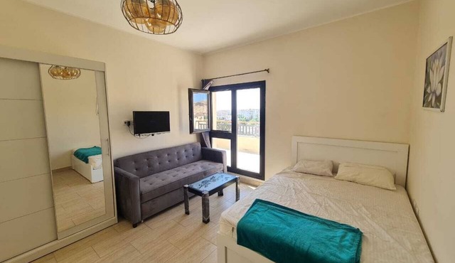 AlDau Heights Modern Studio with Huge Terrace, Mountain & City View