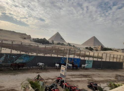 AMUN BY Farida Pyramids Inn in Cairo