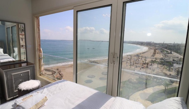 Beach Luxury Mamoura Private Beach