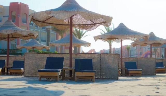 Beachfront One-Bedroom Suite in ABU DABBAB