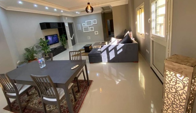 Beverly Hills Flat