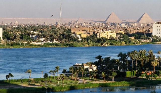 Breathtaking Nile and Pyramids View - Maadi - 3BR