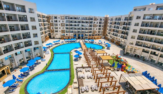 Cozy Studio with FREE Private Beach Access in Tiba Golden Resort