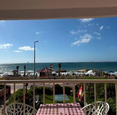 Direct Beachfront - Sea View 4 bed rooms