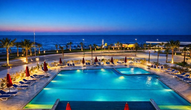 Elegant Family Chalet with Pool View in Porto Said Resort