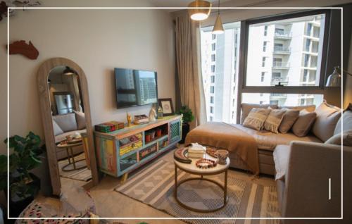 Emy's Chic Sunny Studio in Zed Towers