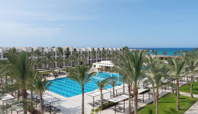 Garden View Spacious Room for Family Adventures - Near Almaza Bay with Pool