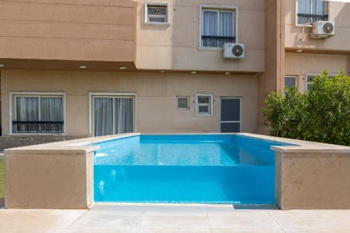 Golden 4BR Pool Villa in Cairo