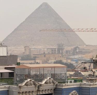 Grand Apartment Pyramids