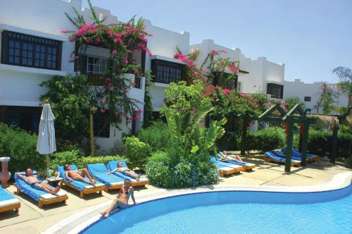 Herrmes Hostel اجانب فقط