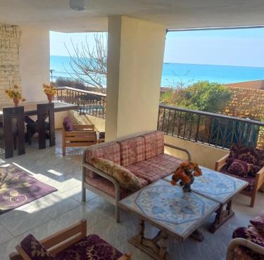 Hot apartment above the see within special villa 3 bedroom 2 toilets 24 hours service parking free beach inside villa free