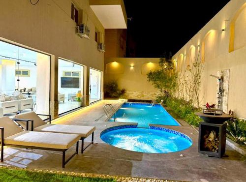 HotteLy Suites - New Cairo - PooL &Gym access