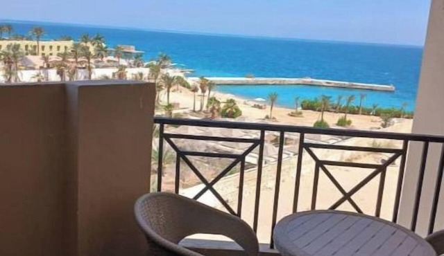 Juliana Sea View 1BR - Balcony, Beach, Pool & Aqua in Red Sea Governorate