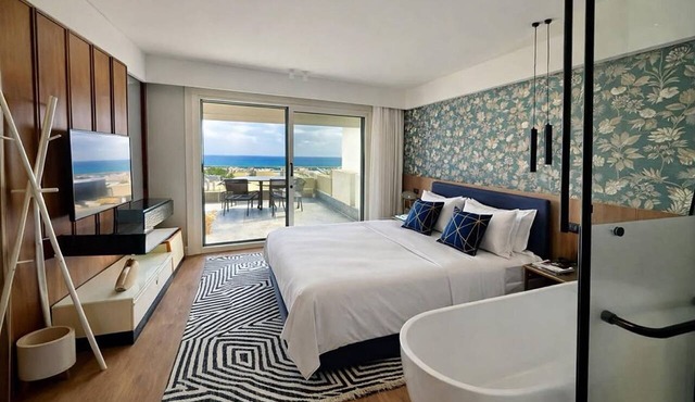 Luxurious Hacienda Ocean View Getaway
