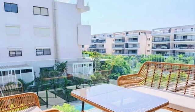 Luxury 3BR Lakeview Residence Premium Stay