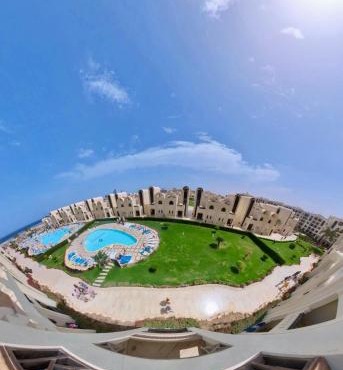 luxury Beachfront Studio- Foreign Nationals Only