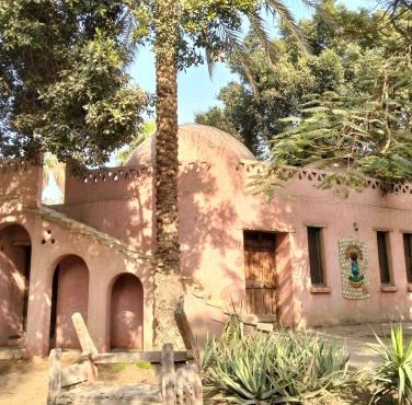 Luxury Challet Pyramids View
