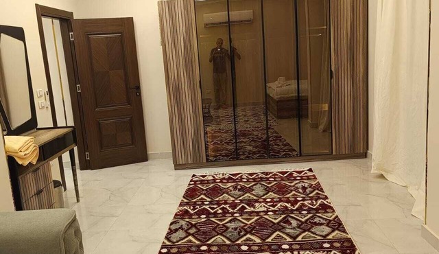 Marvelous 4-bedroom apartment with AC near the pyramids in Giza