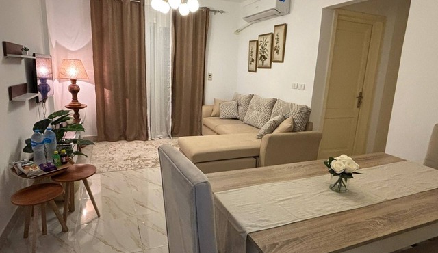 Modern 2-bedroom apartment in Madinaty New Cairo with AC/Heating and WiFi