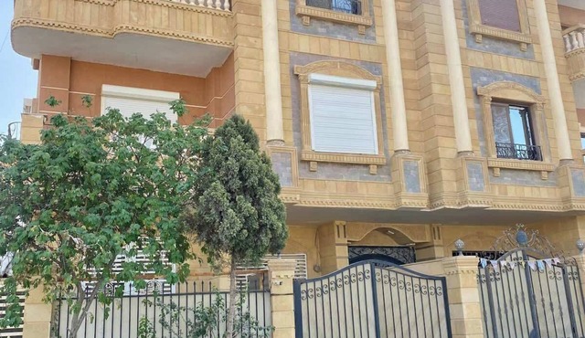 New Cairo Gem 3BR Villa w/Garden, Near Shopping & Dining by Best of Bed'z in cairo