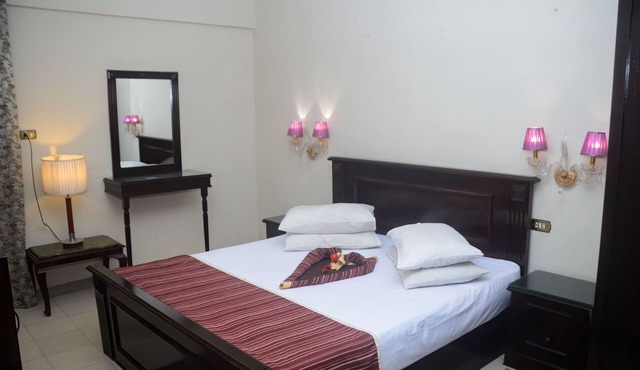 New Siesta Hotel in Alexandria