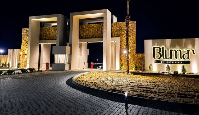 Perfect 5-bedroom chalet with AC in peaceful Suez Governorate