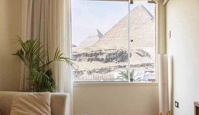 Pyramids View Suite