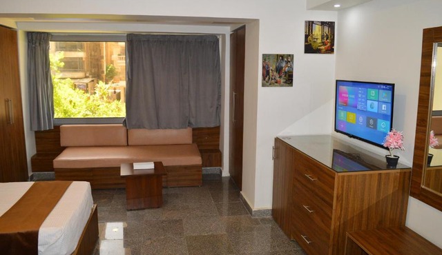Royal Inn Residence
