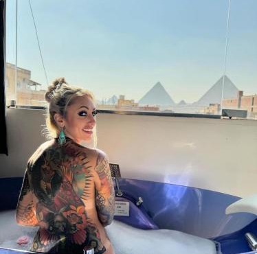 samer stays jacuzzi pyramids view in Cairo