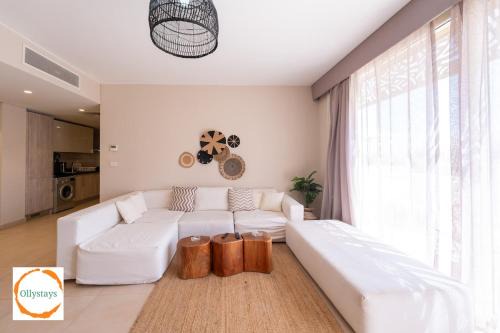 SeaView Mangroovy 2BR, Walk to Pool & Beach, El Gouna! OllyStays in Hurghada
