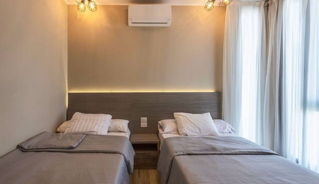 Spacious 3-bedroom apartment in fabulous Cairo with AC and gym