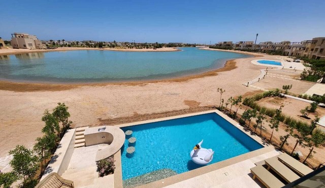 Spacious 4 BDR + Maid’s Room Lakefront Villa with Heated Pool in El Gouna