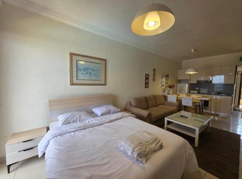 Studio for rent in nevy chalets