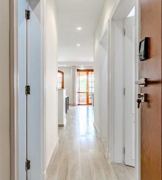 Styling Duplex 5 BR Unit For Friends and Family
